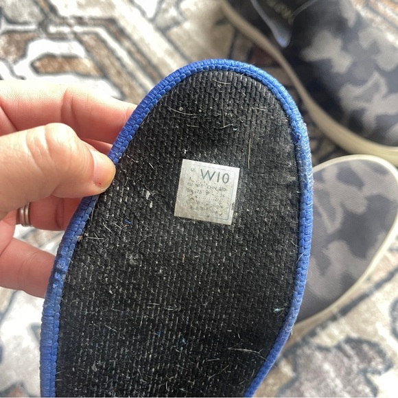 Rothy’s The Sneaker Gray Camo Slip On Shoes - Picture 4 of 4